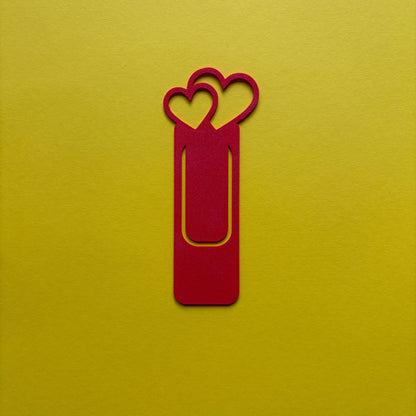 Lovely heart-themed bookmark – perfect for book lovers